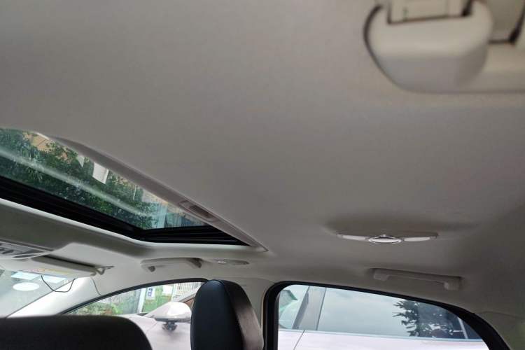 Used Ford Focus 2017 Hatchback 1.6L Automatic Fashion Edition Smart Drive Version Headliner