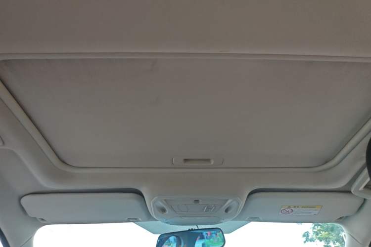 Used Ford Focus 2017 1.5T CTCC White and Black Limited Edition Headliner