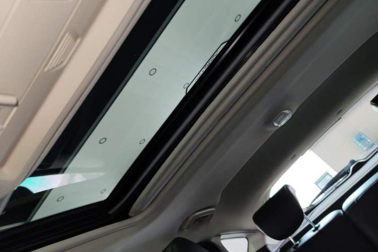 Used Ford Focus 2017 Hatchback 1.6L Automatic Fashion Edition Smart Drive Version Headliner