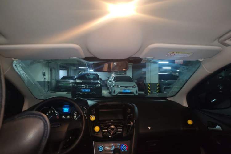 Used Ford Focus 2017 Hatchback 1.6L Automatic Comfort Plus SmartDrive Edition Headliner