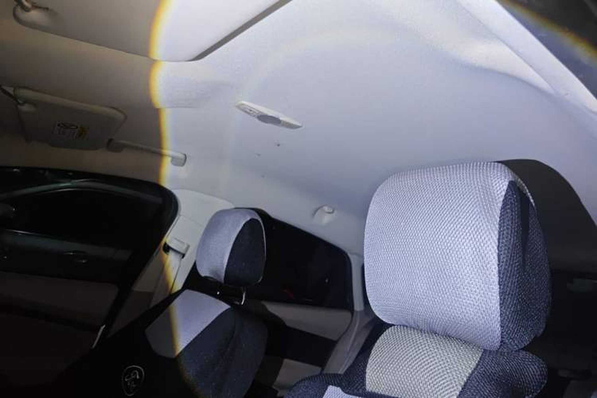 Used Ford Focus 2017 Sedan 1.6L Manual Comfort Plus SmartDrive Edition Headliner