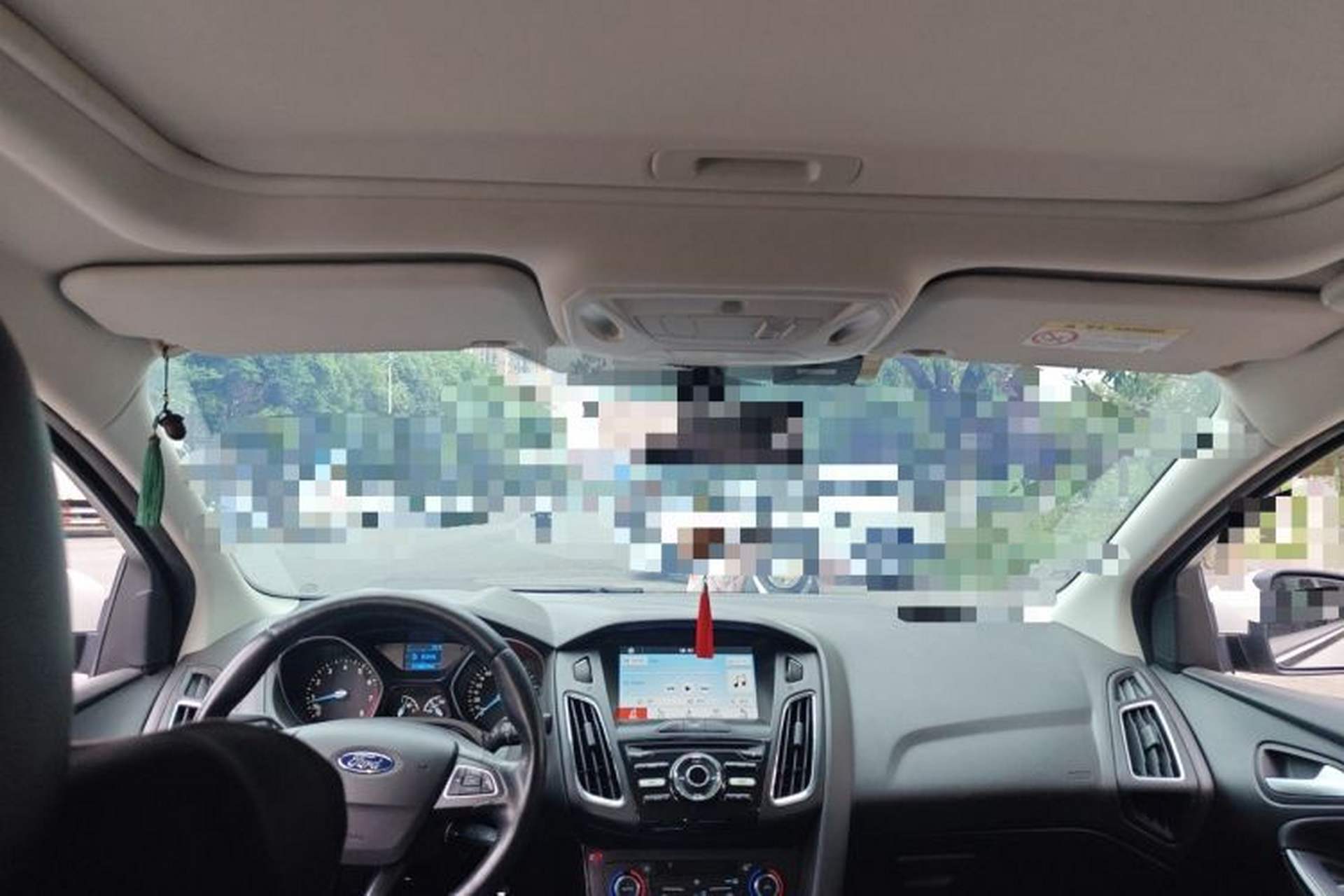 Used Ford Focus 2017 Sedan EcoBoost 125 Manual – Ultra-Style Edition with SmartDrive Features Headliner