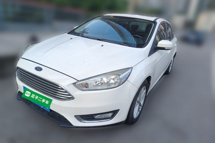 Used Ford Focus 2017 Sedan 1.6L Automatic Fashion Edition Smart Drive Version Guazi used car, China used car export, Used car for sale, Used Ford cars, Cheapest cars for sale