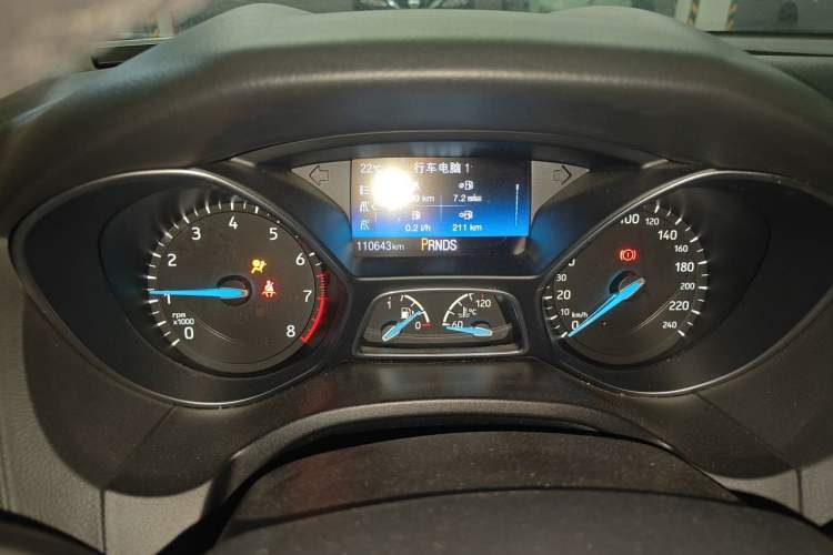 Used Ford Focus 2017 Hatchback EcoBoost 180 Automatic Elite Model Instrument Cluster