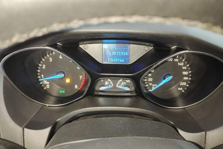Used Ford Focus 2017 Hatchback EcoBoost 125 Automatic - Ultra-Powerful Style Edition with Smart Drive Features Instrument Cluster