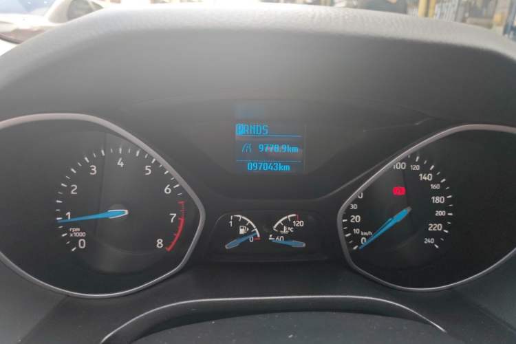 Used Ford Focus 2017 Sedan 1.6L Automatic Comfort Plus SmartDrive Edition Instrument Cluster