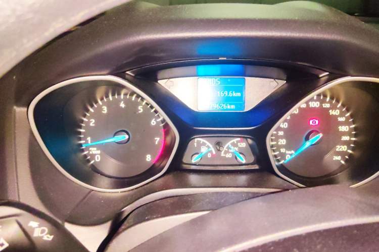 Used Ford Focus 2017 Sedan 1.6L Automatic Comfort Plus SmartDrive Edition Instrument Cluster