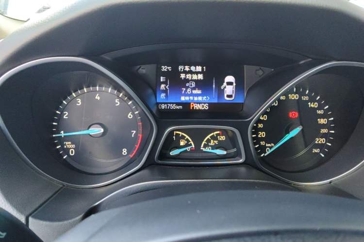 Used Ford Focus 2017 Sedan EcoBoost 180 Automatic Elite Model Instrument Cluster