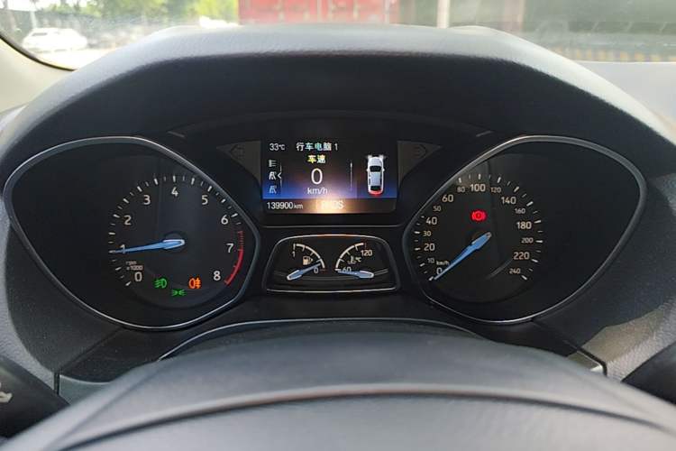 Used Ford Focus 2017 Sedan EcoBoost 180 Automatic Elite Model Instrument Cluster
