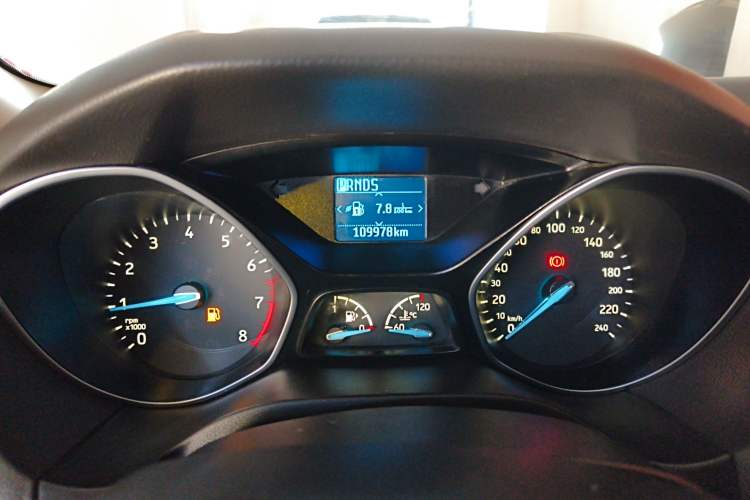 Used Ford Focus 2017 Hatchback EcoBoost 125 Automatic - Ultra-Powerful Style Edition with Smart Drive Features Instrument Cluster