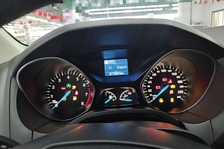 Used Ford Focus 2017 Hatchback EcoBoost 125 Automatic - Ultra-Powerful Style Edition with Smart Drive Features Instrument Cluster