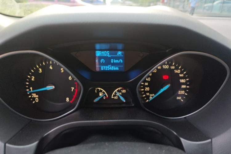 Used Ford Focus 2017 Sedan EcoBoost 125 Automatic Supreme Style SmartDrive Edition Instrument Cluster