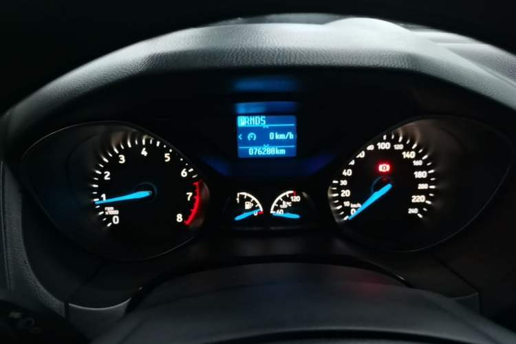 Used Ford Focus 2017 Sedan EcoBoost 125 Automatic Supreme Style SmartDrive Edition Instrument Cluster