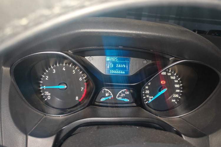Used Ford Focus 2017 Sedan EcoBoost 125 Automatic Supreme Style SmartDrive Edition Instrument Cluster