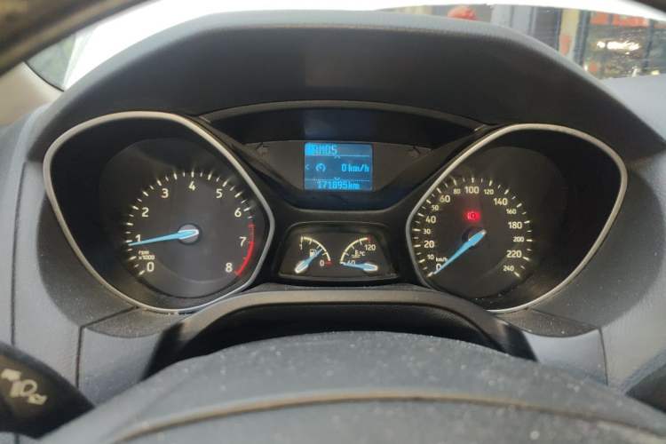 Used Ford Focus 2017 Sedan 1.6L Automatic Fashion Edition Smart Drive Version Instrument Cluster