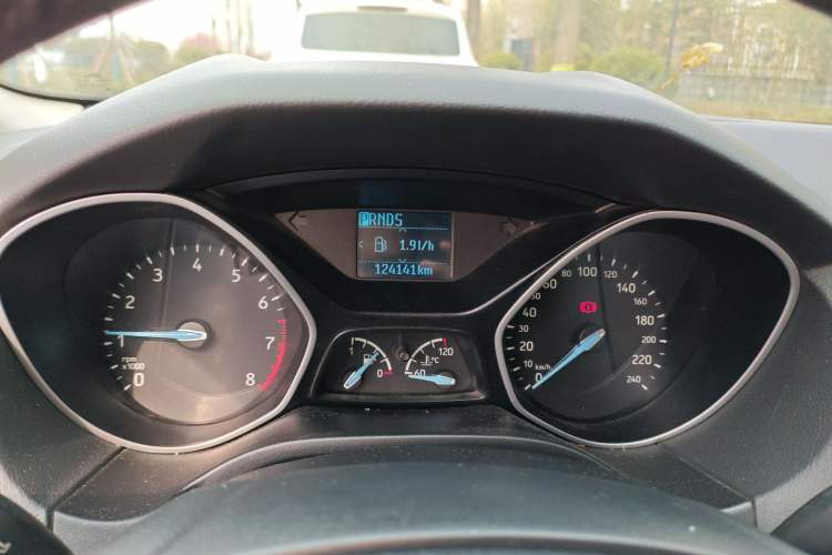 Used Ford Focus 2017 Sedan 1.6L Automatic Comfort Plus SmartDrive Edition Instrument Cluster