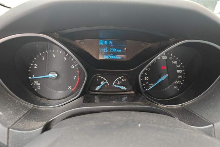 Used Ford Focus 2017 Sedan EcoBoost 125 Automatic Supreme Style SmartDrive Edition Instrument Cluster