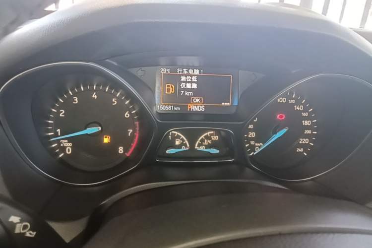 Used Ford Focus 2017 Sedan EcoBoost 180 Automatic Elite Model Instrument Cluster