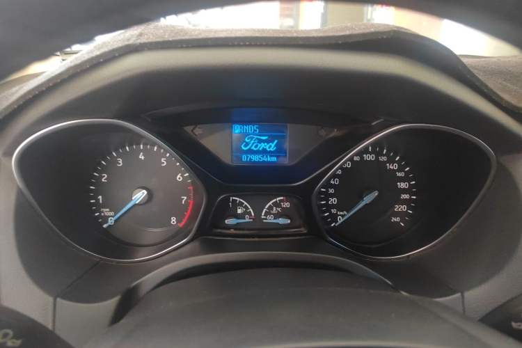Used Ford Focus 2017 Hatchback EcoBoost 125 Automatic - Ultra-Powerful Style Edition with Smart Drive Features Instrument Cluster
