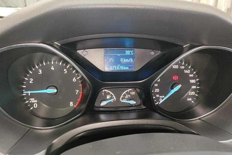 Used Ford Focus 2017 Hatchback 1.6L Manual Fashion Edition SmartDrive Version Instrument Cluster