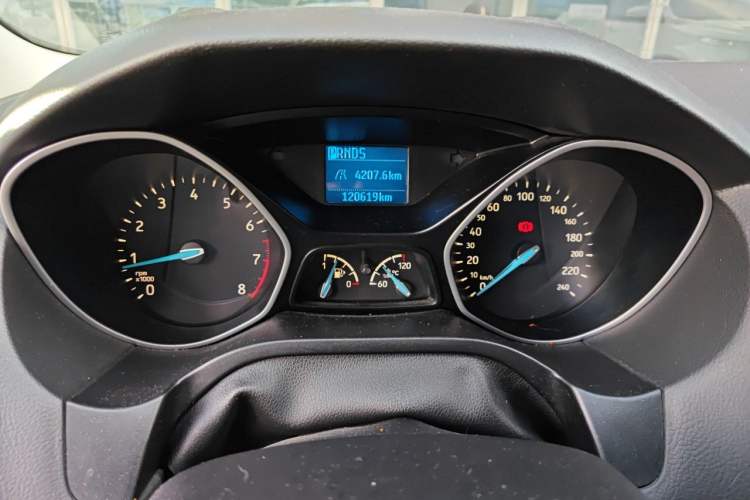 Used Ford Focus 2017 Sedan 1.6L Automatic Comfort Plus SmartDrive Edition Instrument Cluster