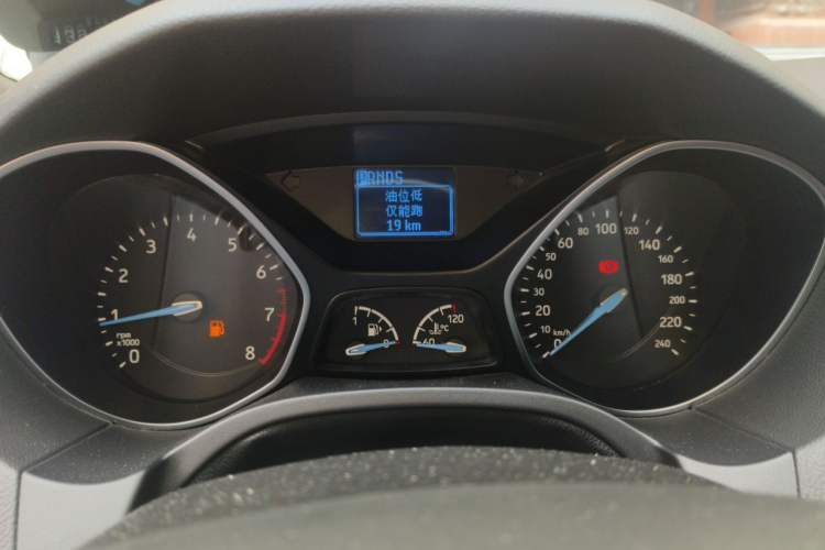 Used Ford Focus 2017 Hatchback 1.6L Automatic Fashion Edition Smart Drive Version Instrument Cluster