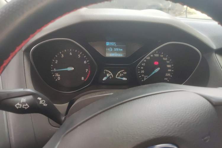 Used Ford Focus 2017 Hatchback EcoBoost 125 Automatic - Ultra-Powerful Style Edition with Smart Drive Features Instrument Cluster