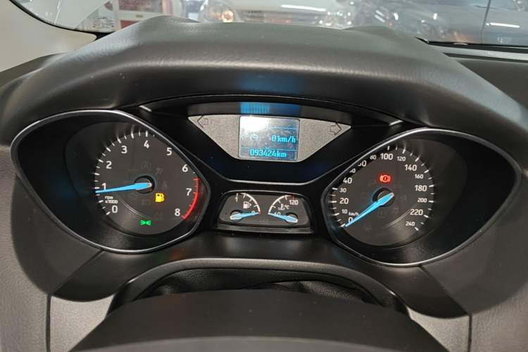 Used Ford Focus 2017 Hatchback 1.6L Automatic Fashion Edition Smart Drive Version Instrument Cluster