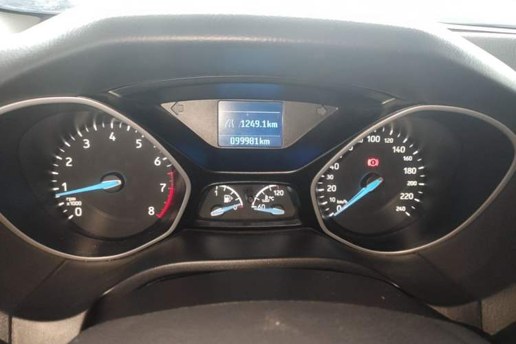 Used Ford Focus 2017 Sedan 1.6L Manual Comfort Plus SmartDrive Edition Instrument Cluster