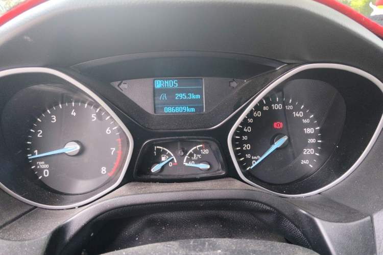 Used Ford Focus 2017 Sedan 1.6L Automatic Comfort Plus SmartDrive Edition Instrument Cluster