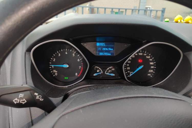 Used Ford Focus 2017 Sedan 1.6L Automatic Comfort Plus SmartDrive Edition Instrument Cluster