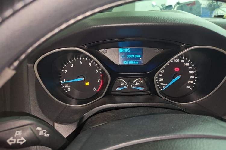 Used Ford Focus 2017 Sedan 1.6L Automatic Comfort Plus SmartDrive Edition Instrument Cluster