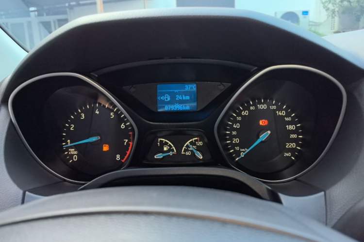 Used Ford Focus 2017 Sedan 1.6L Manual Fashion Edition Smart Drive Version Instrument Cluster