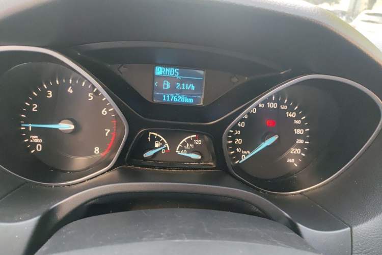 Used Ford Focus 2017 Hatchback 1.6L Automatic Fashion Edition Smart Drive Version Instrument Cluster
