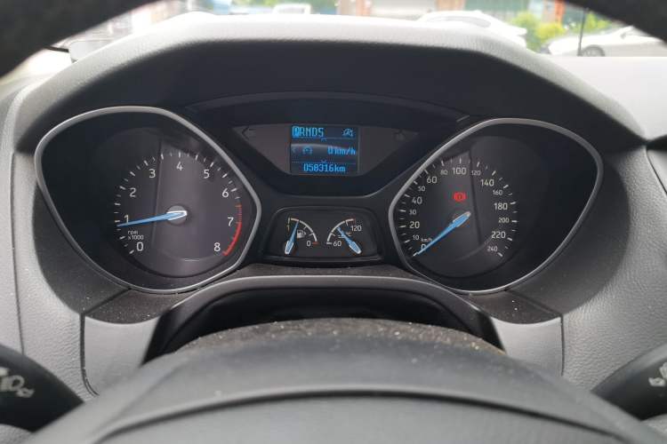 Used Ford Focus 2017 Sedan EcoBoost 125 Automatic Supreme Style SmartDrive Edition Instrument Cluster