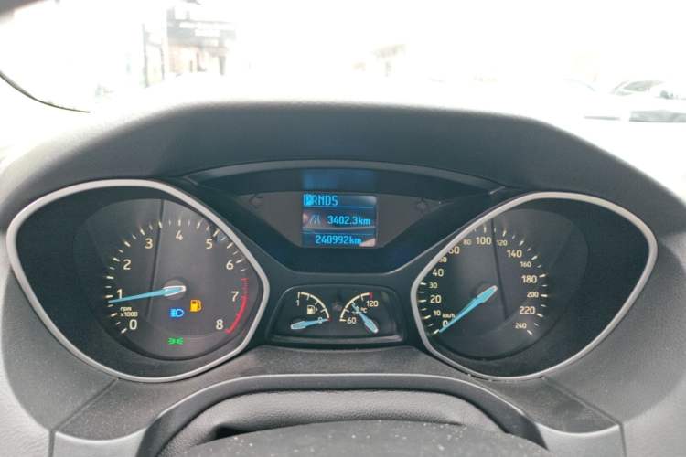 Used Ford Focus 2017 Sedan 1.6L Automatic Comfort Plus SmartDrive Edition Instrument Cluster