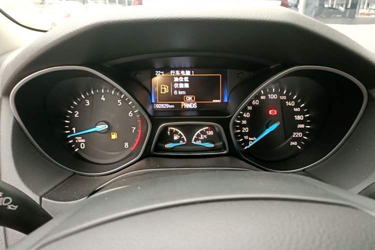 Used Ford Focus 2017 Sedan EcoBoost 180 Automatic Elite Model Instrument Cluster