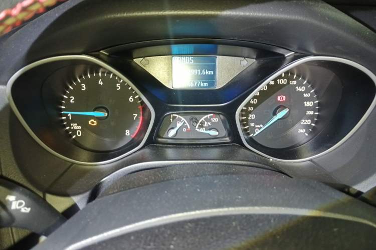 Used Ford Focus 2017 Sedan 1.6L Automatic Comfort Plus SmartDrive Edition Instrument Cluster