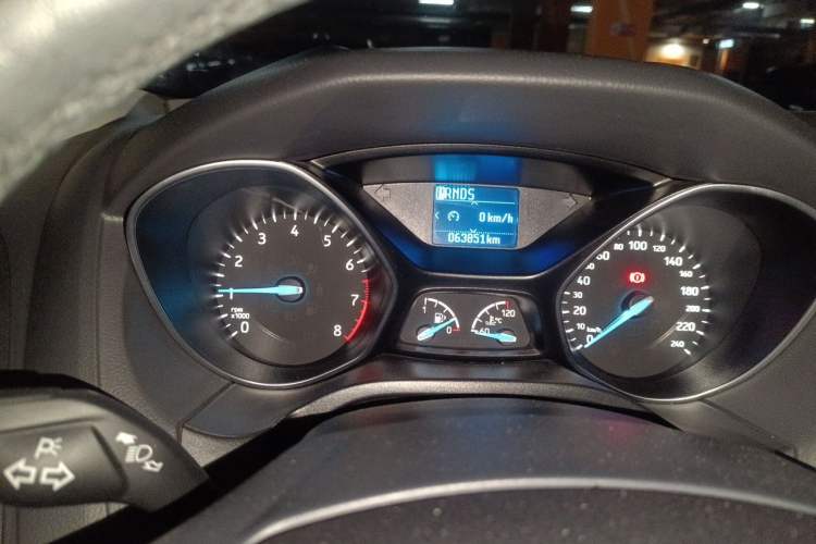 Used Ford Focus 2017 Hatchback EcoBoost 125 Automatic - Ultra-Powerful Style Edition with Smart Drive Features Instrument Cluster