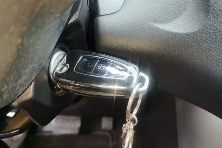 Used Ford Focus 2017 Hatchback 1.6L Automatic Comfort Plus SmartDrive Edition Interior 1
