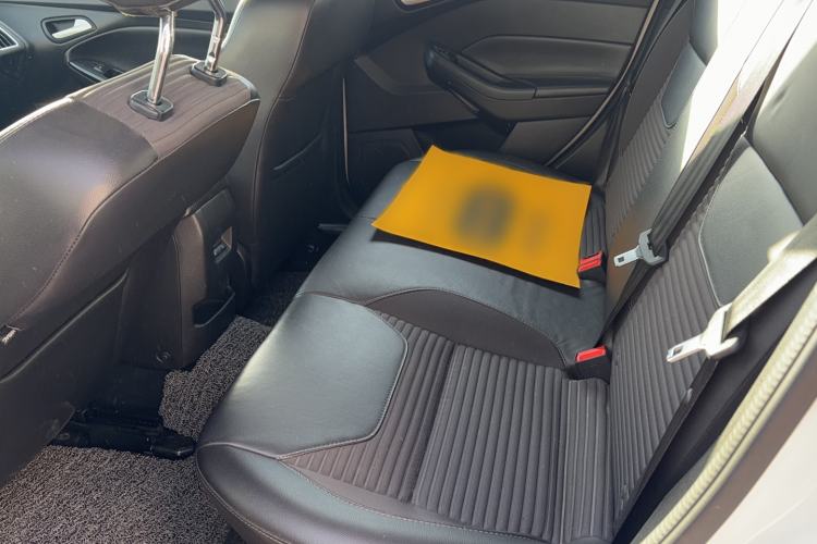 Used Ford Focus 2017 Hatchback 1.6L Automatic Fashion Edition Smart Drive Version Interior 1