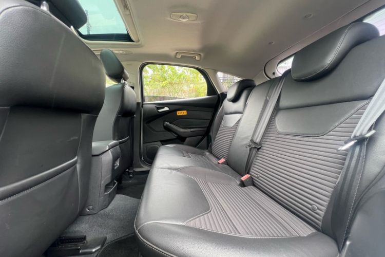 Used Ford Focus 2017 Hatchback 1.6L Automatic Fashion Edition Smart Drive Version Interior 1