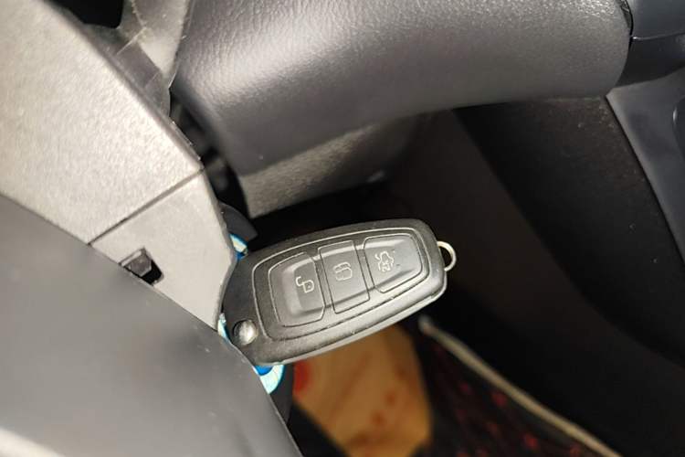 Used Ford Focus 2017 Hatchback EcoBoost 180 Automatic Elite Model Interior 1