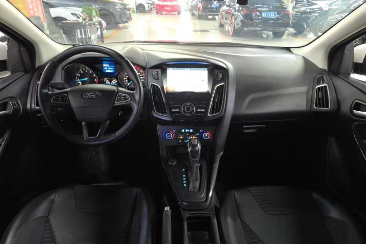 Used Ford Focus 2017 Sedan 1.6L Automatic Fashion Edition Smart Drive Version Interior 1