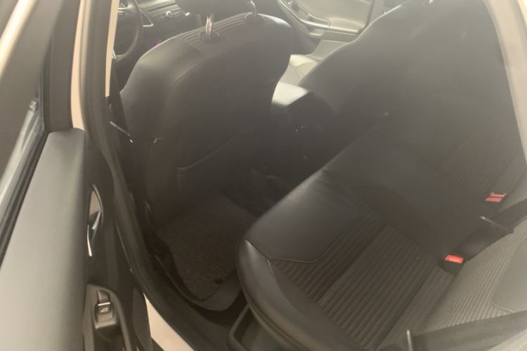 Used Ford Focus 2017 Hatchback EcoBoost 180 Automatic Elite Model Interior 1