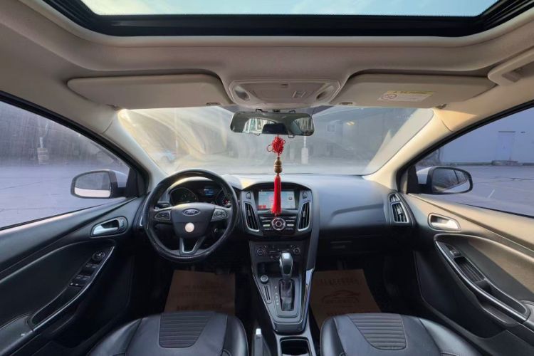 Used Ford Focus 2017 Sedan 1.6L Automatic Fashion Edition Smart Drive Version Interior 1