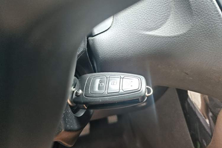 Used Ford Focus 2017 Hatchback 1.6L Automatic Fashion Edition Smart Drive Version Interior 1