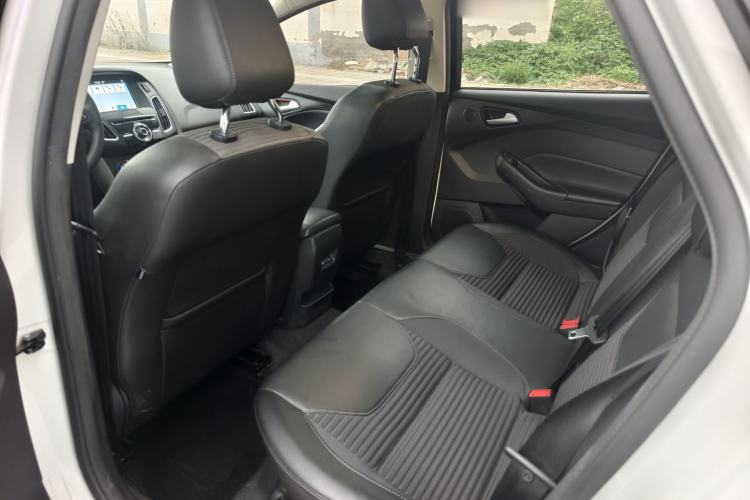 Used Ford Focus 2017 Hatchback EcoBoost 180 Automatic Sport Model Interior 11