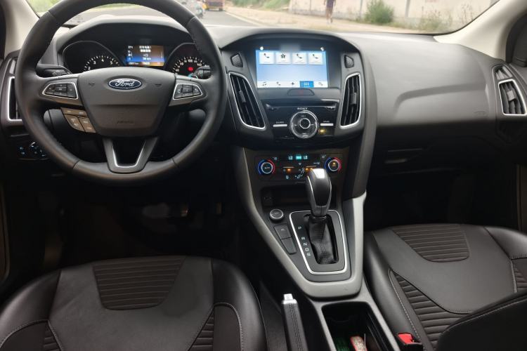 Used Ford Focus 2017 Hatchback EcoBoost 180 Automatic Sport Model Interior 12