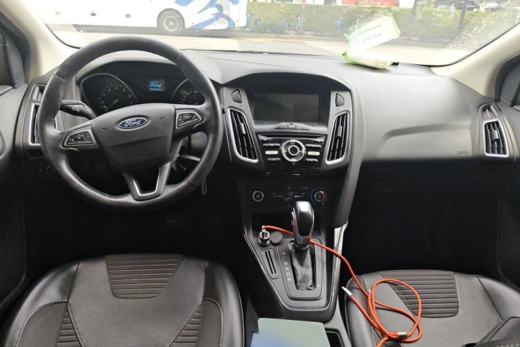 Used Ford Focus 2017 Hatchback 1.6L Automatic Fashion Edition Smart Drive Version Interior 2